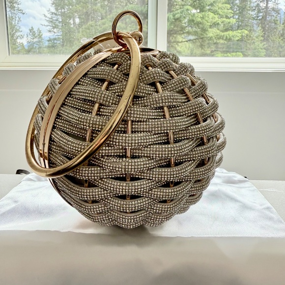Forever New Woven handbag - Picture 7 of 9
